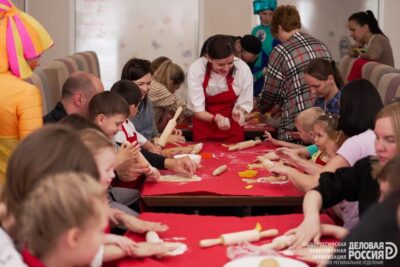 Курские делороссы проводят бесплатные мастер-классы для «особенных» детей